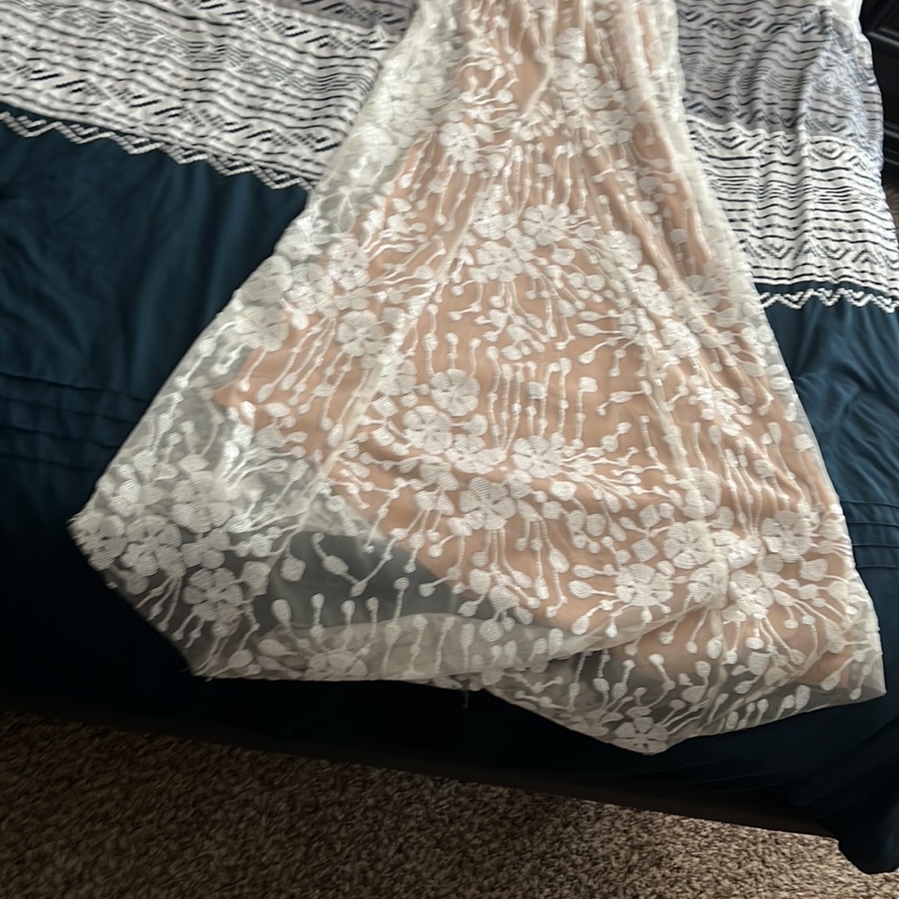 Dress - Picture 3 of 5